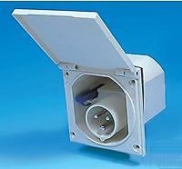 Mains Hook-Up Flush Square Inlet