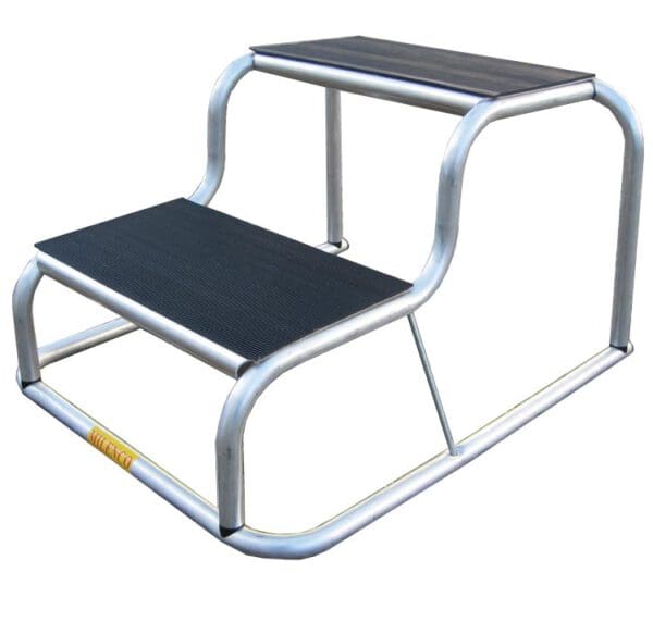 Milenco Anti Slip Rubber Topped Aluminium Double Step