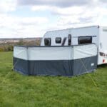 Maypole Airbreak Inflatable Windbreak - 3 Panel - 600 cm Long
