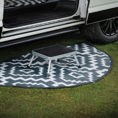 Maypole Aztec Carpet (1.8m Semi Circle)